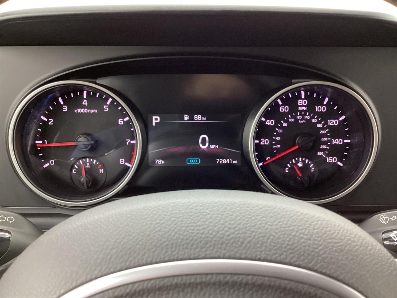 Kia Carnival LX FWD w/Seat Pkg 2024
