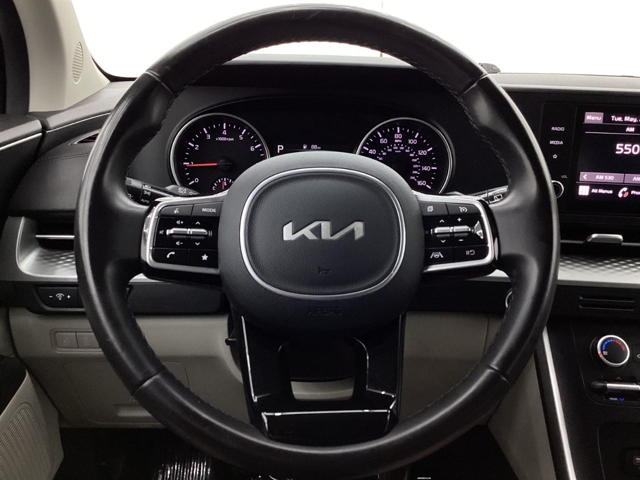 Kia Carnival LX FWD w/Seat Pkg 2024