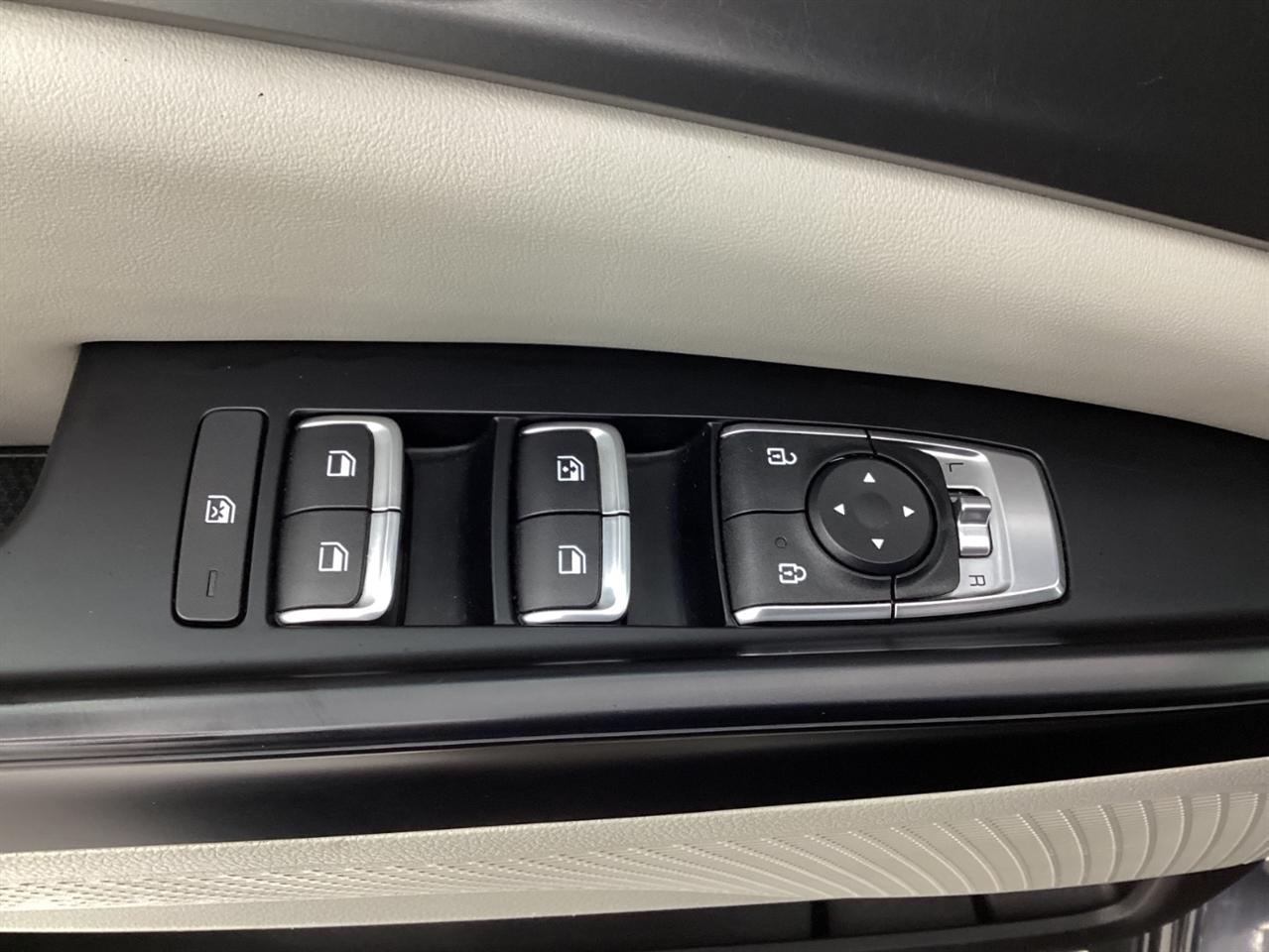 Kia Carnival LX FWD w/Seat Pkg 2024