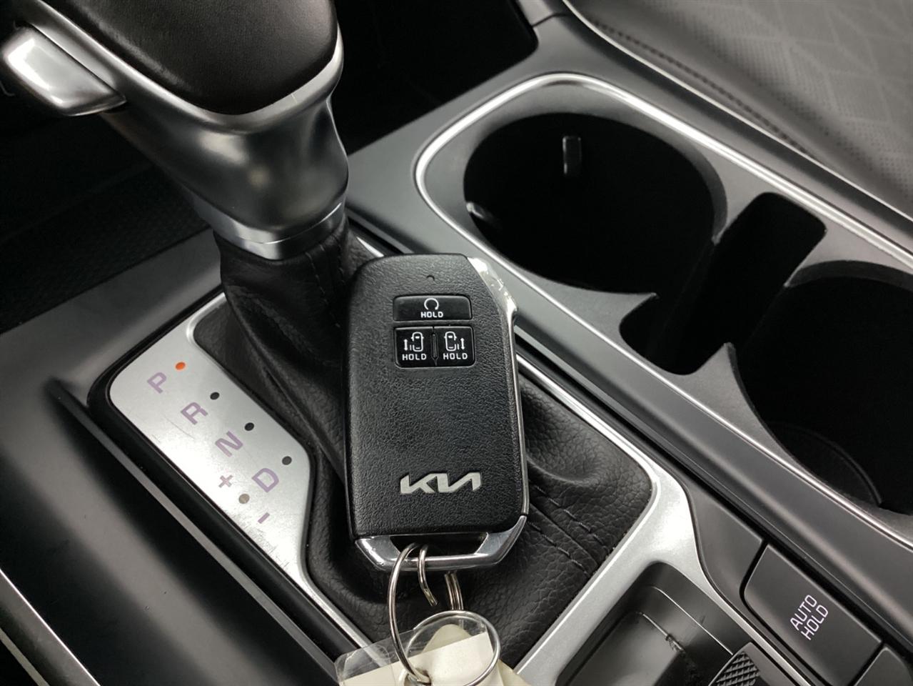 Kia Carnival LX FWD w/Seat Pkg 2024