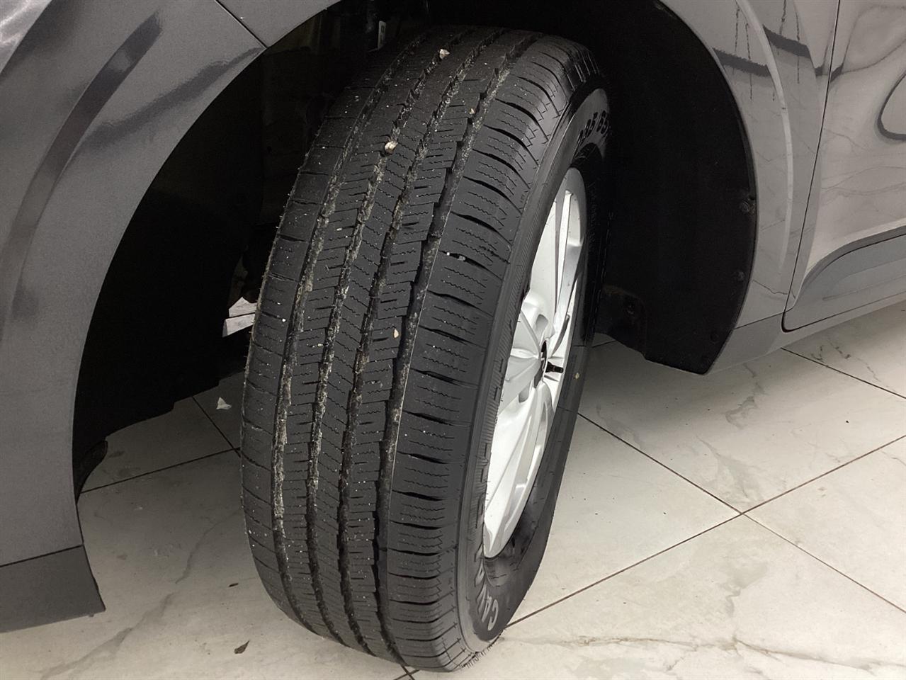 Kia Carnival LX FWD w/Seat Pkg 2024