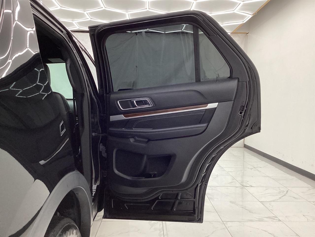 Ford Explorer Limited FWD 2018