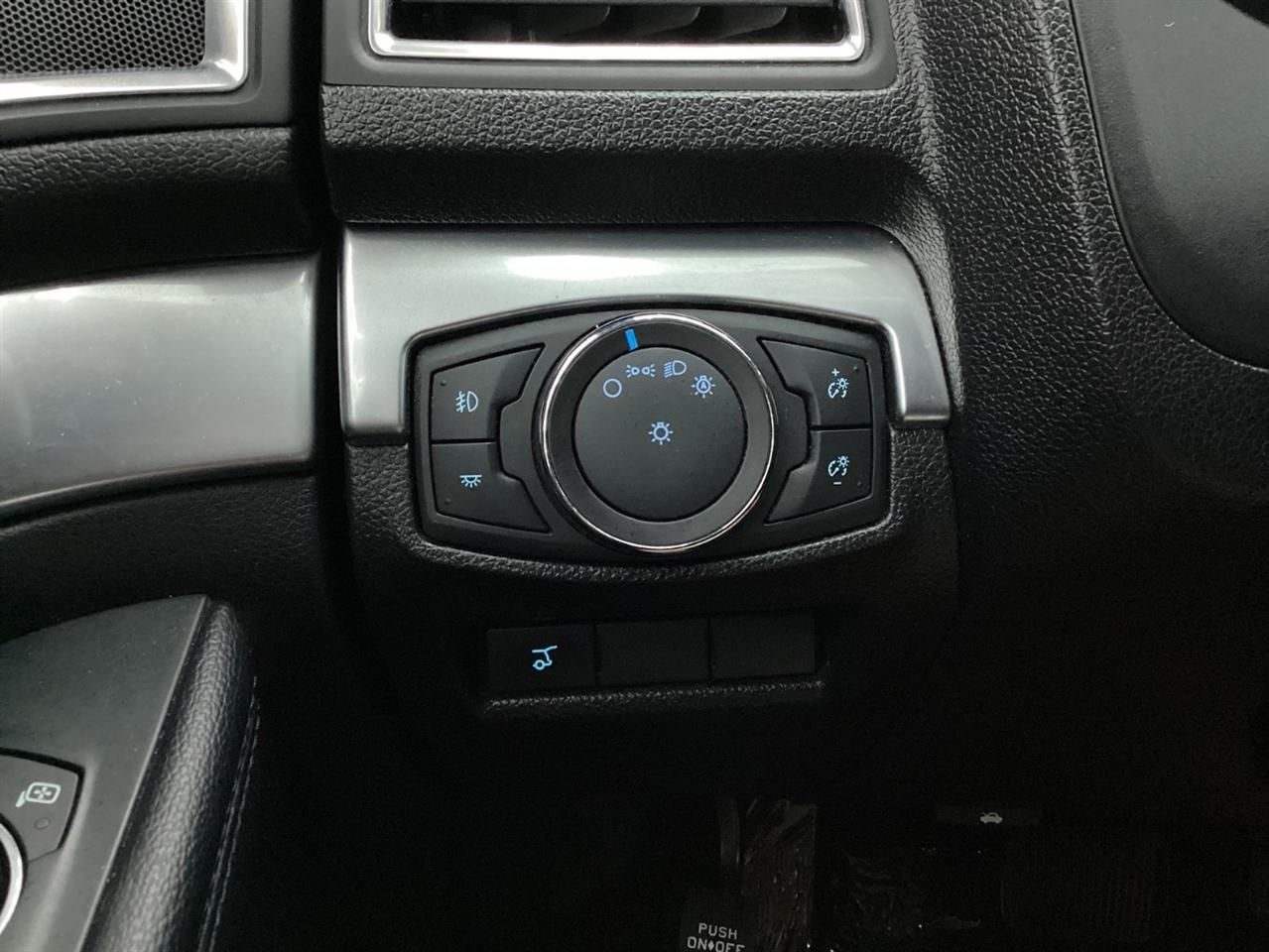 Ford Explorer Limited FWD 2018