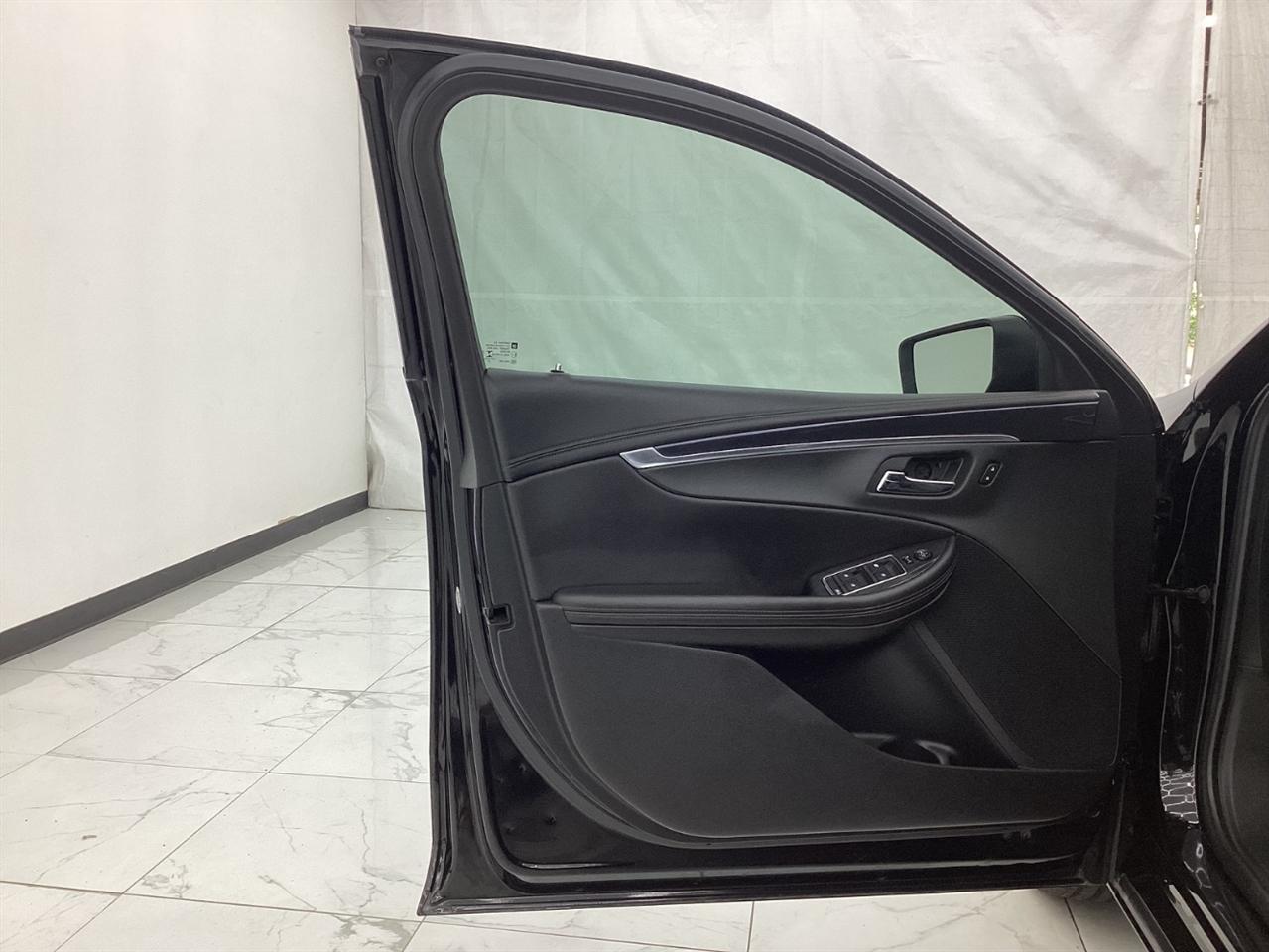 Chevrolet Impala 4dr Sdn LT w/1LT 2019