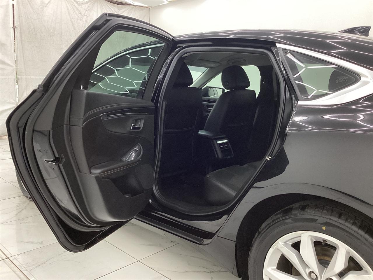 Chevrolet Impala 4dr Sdn LT w/1LT 2019