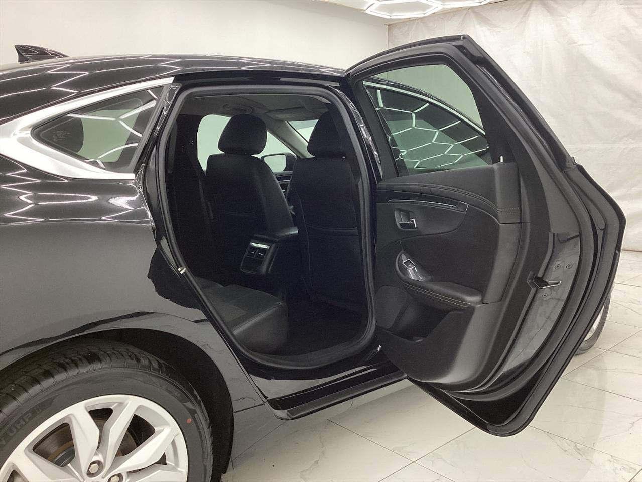 Chevrolet Impala 4dr Sdn LT w/1LT 2019