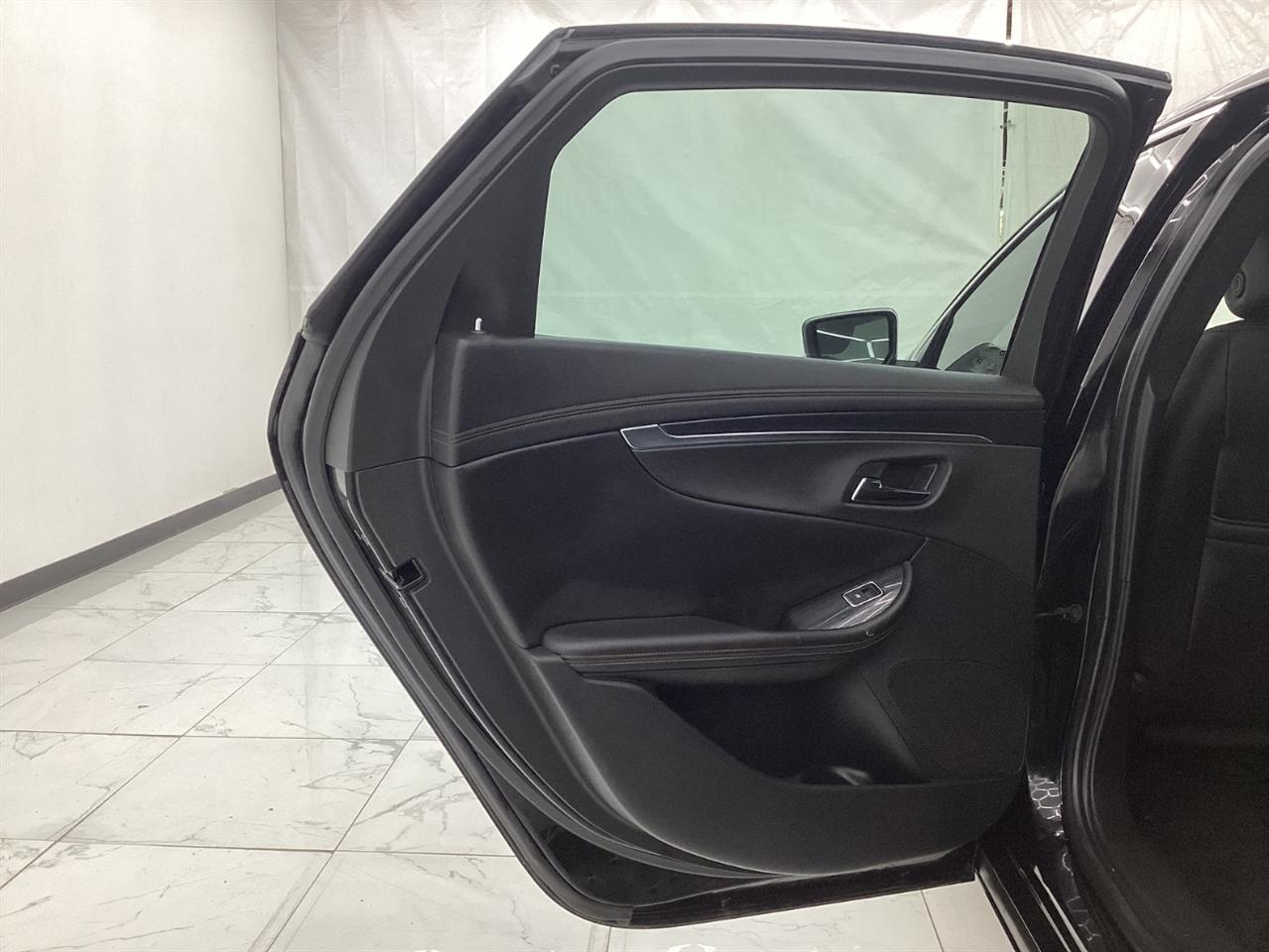 Chevrolet Impala 4dr Sdn LT w/1LT 2019
