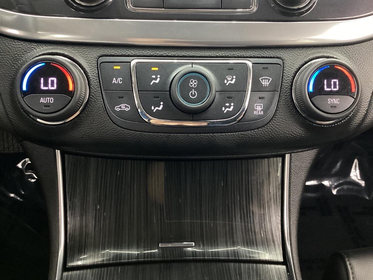 Chevrolet Impala 4dr Sdn LT w/1LT 2019
