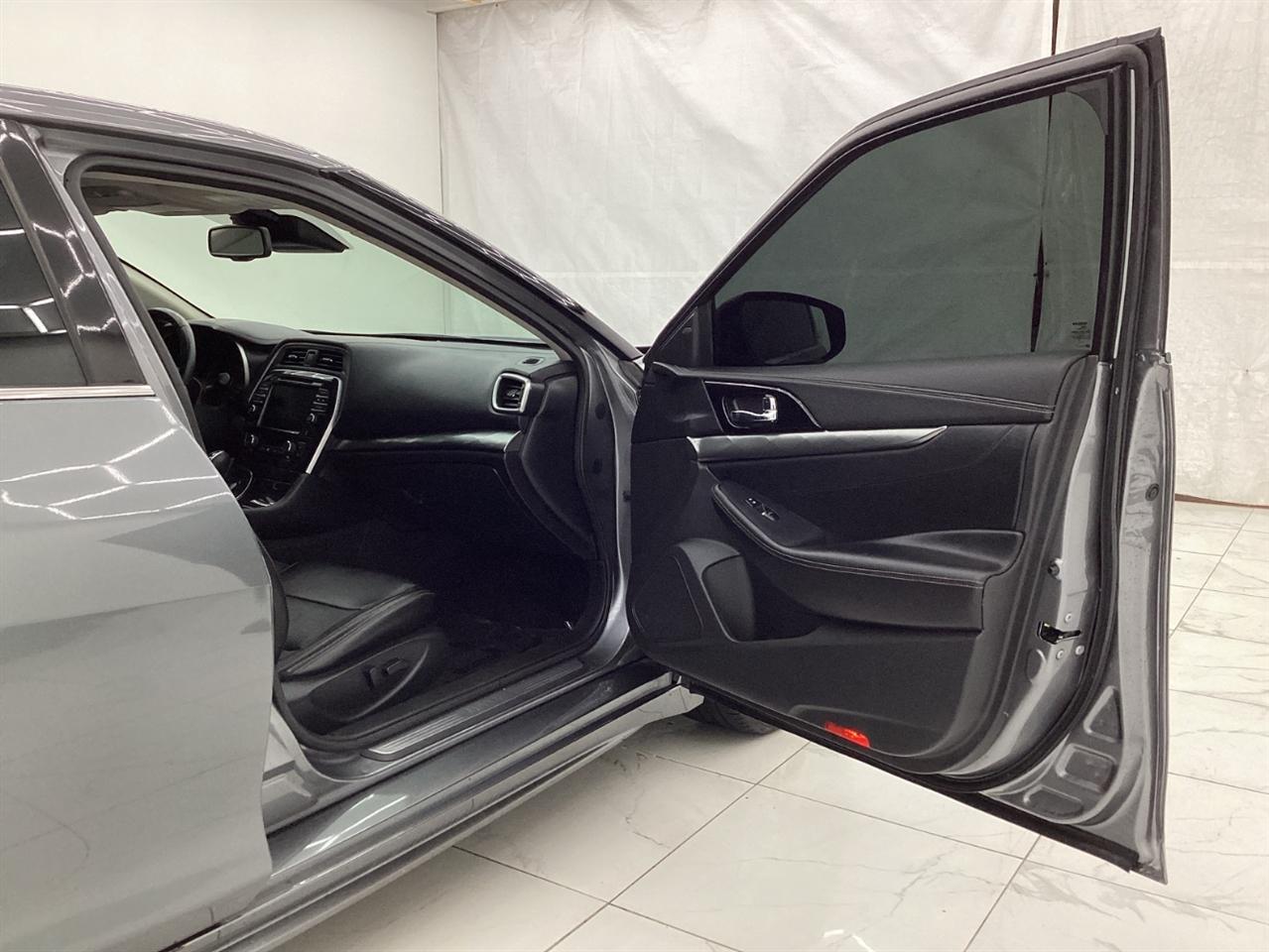 Nissan Maxima SV 3.5L 2021