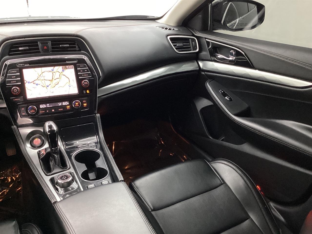 Nissan Maxima SV 3.5L 2021