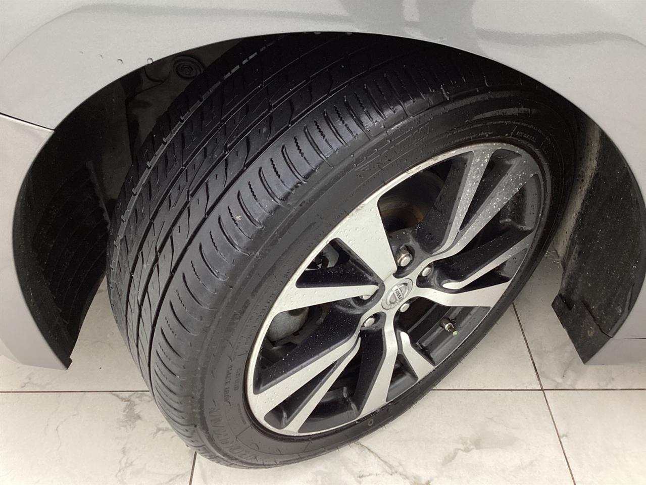 Nissan Maxima SV 3.5L 2021