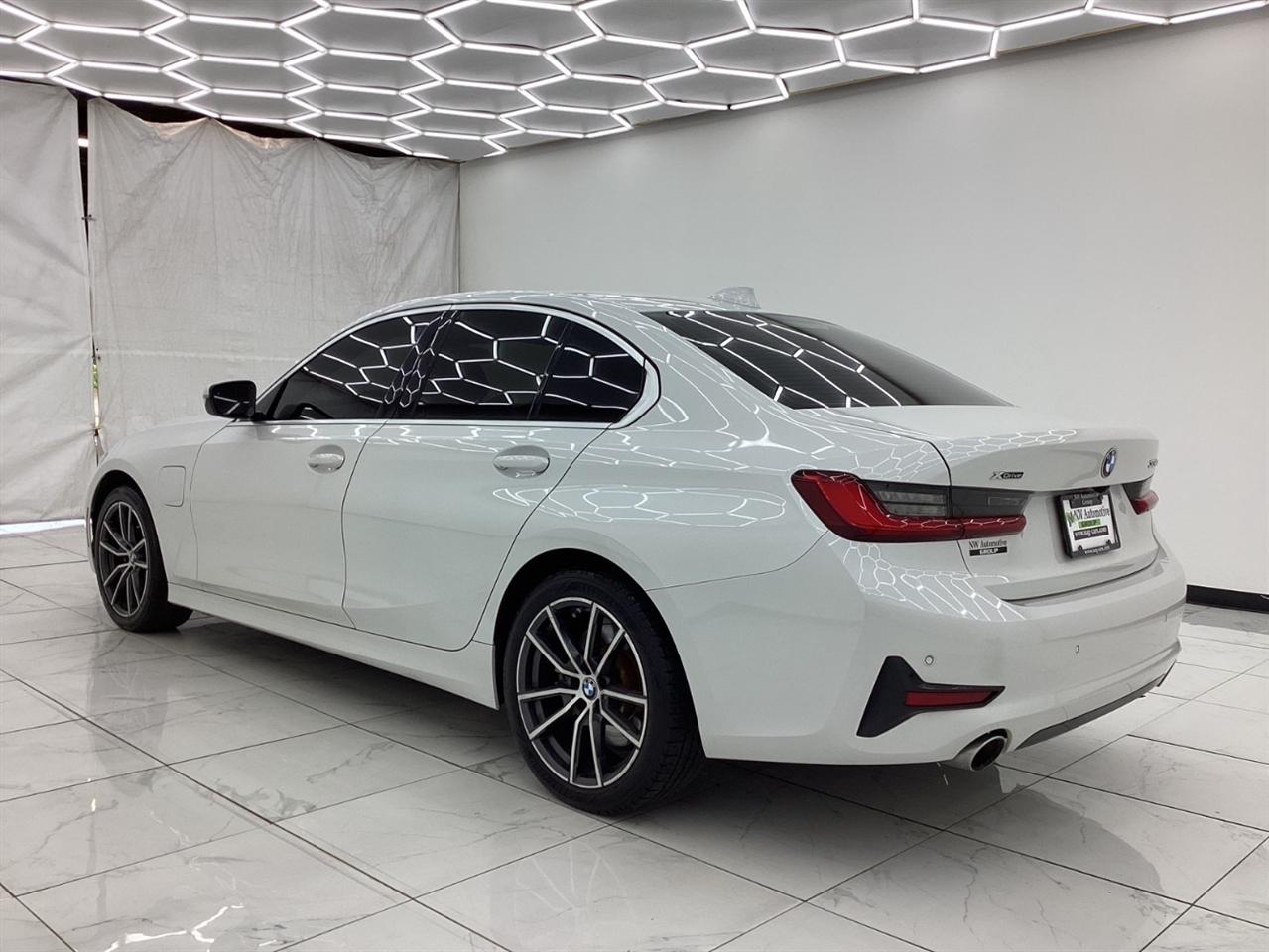 BMW 3 Series 330e xDrive Plug-In Hybrid North America 2021