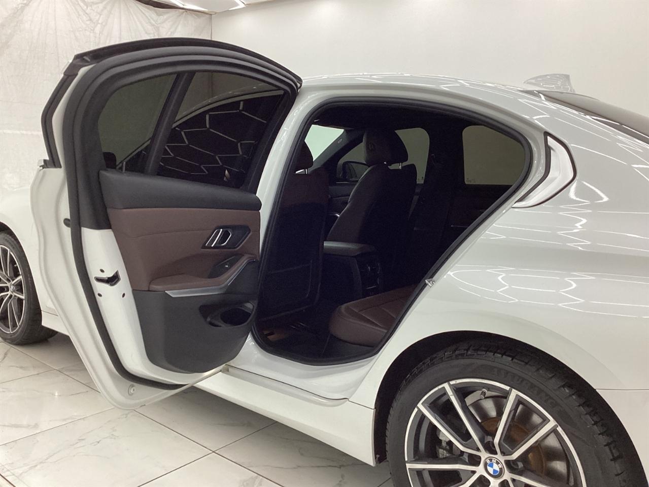 BMW 3 Series 330e xDrive Plug-In Hybrid North America 2021