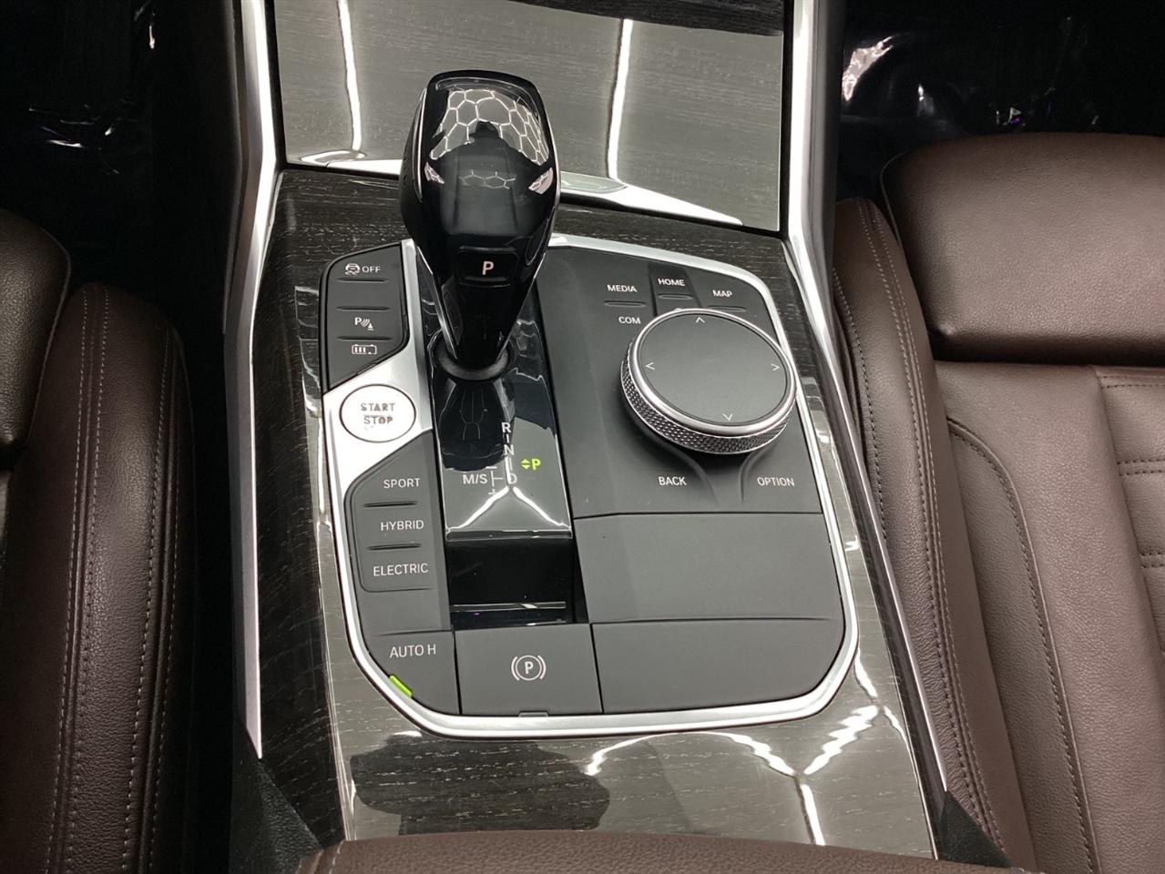 BMW 3 Series 330e xDrive Plug-In Hybrid North America 2021