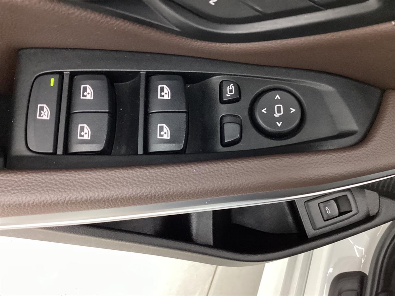 BMW 3 Series 330e xDrive Plug-In Hybrid North America 2021