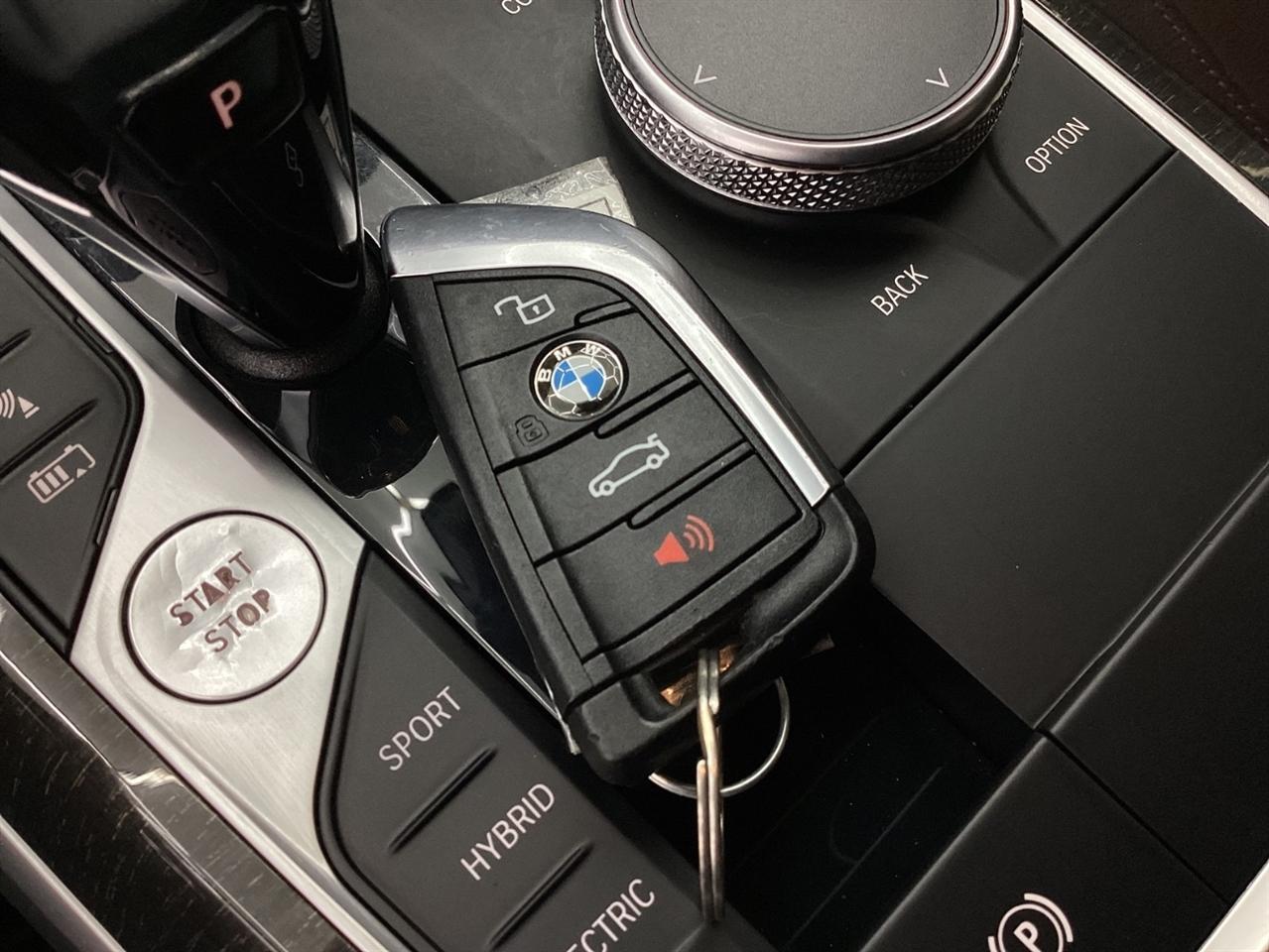 BMW 3 Series 330e xDrive Plug-In Hybrid North America 2021