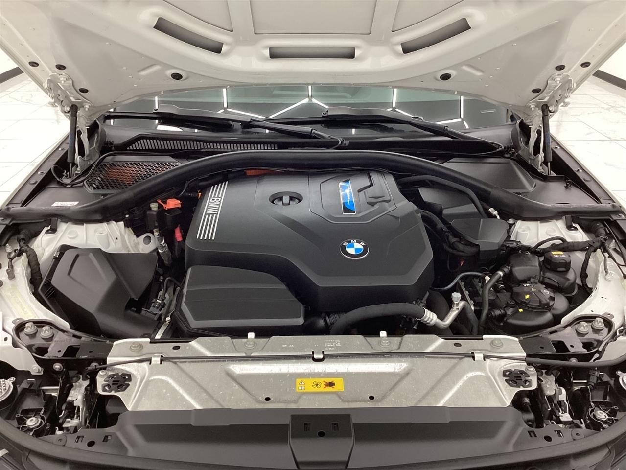 BMW 3 Series 330e xDrive Plug-In Hybrid North America 2021