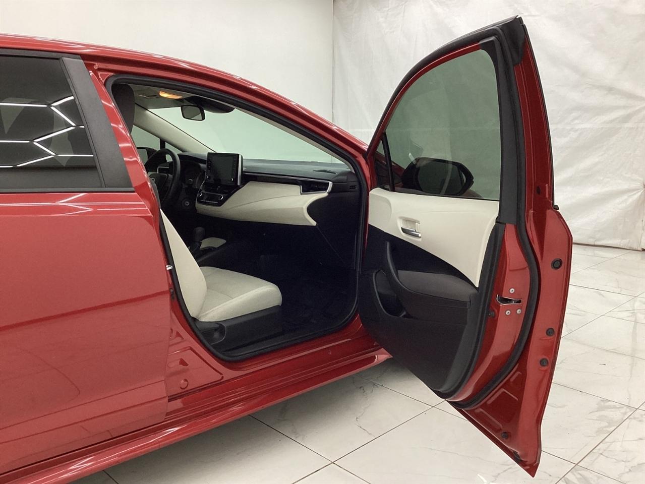 Toyota Corolla LE CVT (Natl) 2021