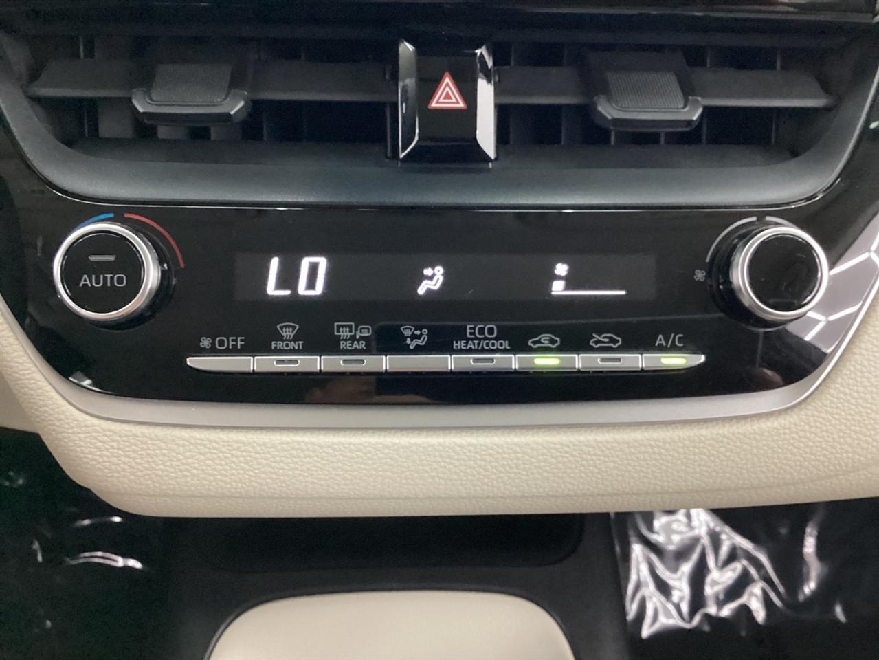 Toyota Corolla LE CVT (Natl) 2021