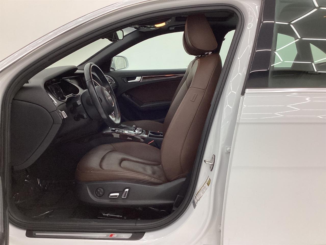 Audi A4 4dr Sdn Auto quattro 2.0T Premium Plus 2015