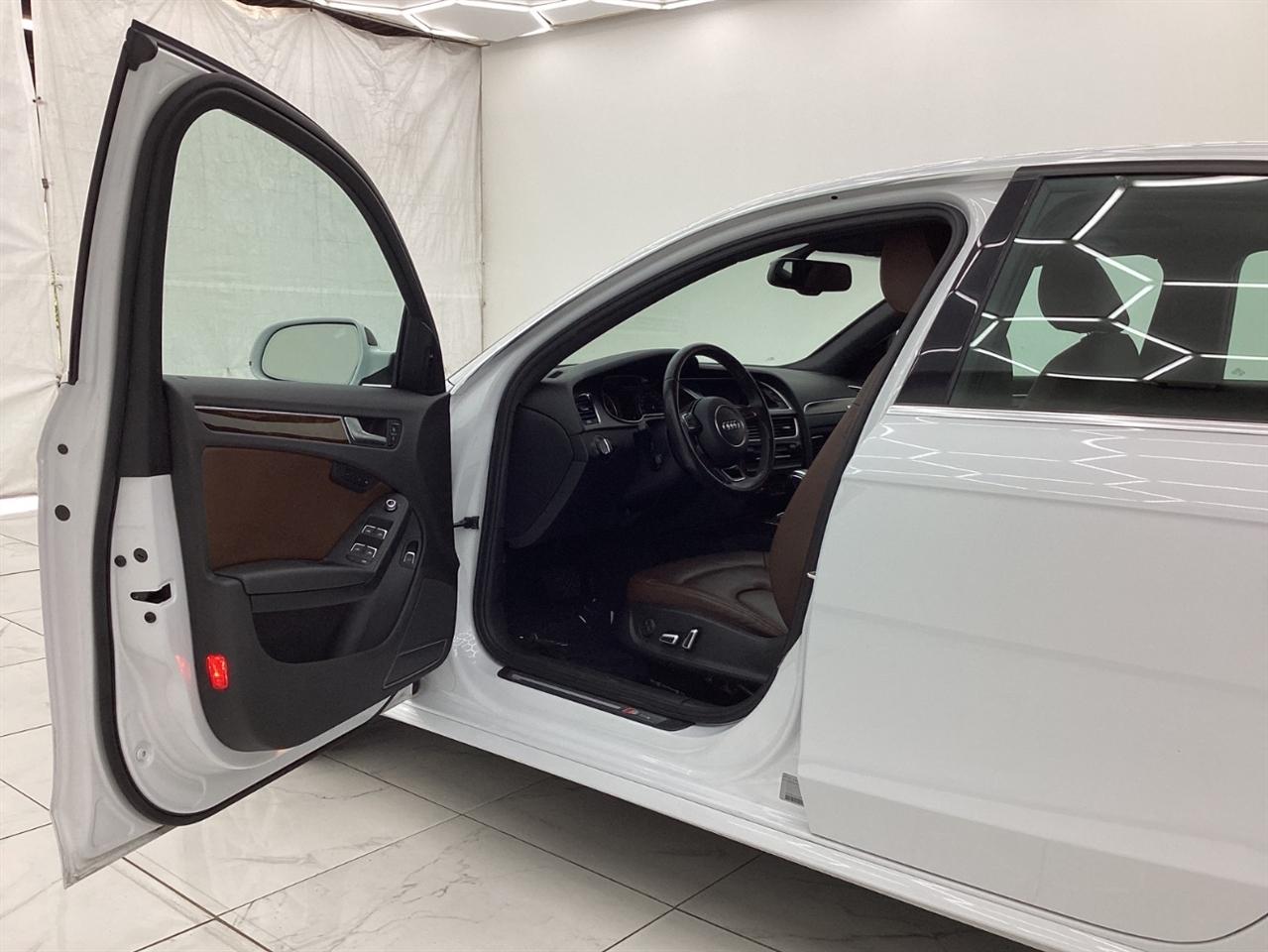 Audi A4 4dr Sdn Auto quattro 2.0T Premium Plus 2015