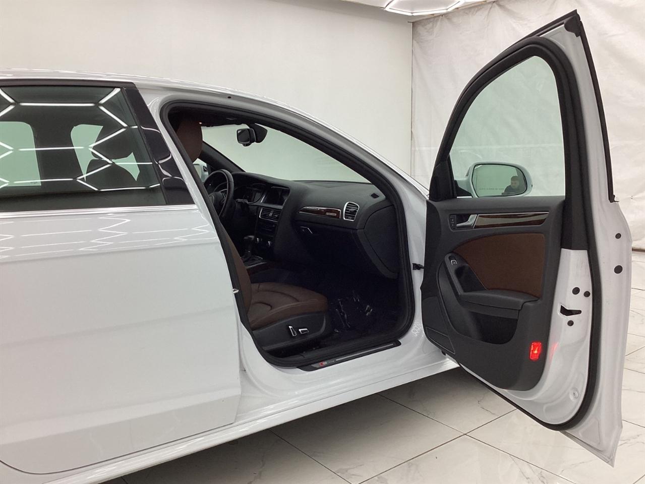 Audi A4 4dr Sdn Auto quattro 2.0T Premium Plus 2015