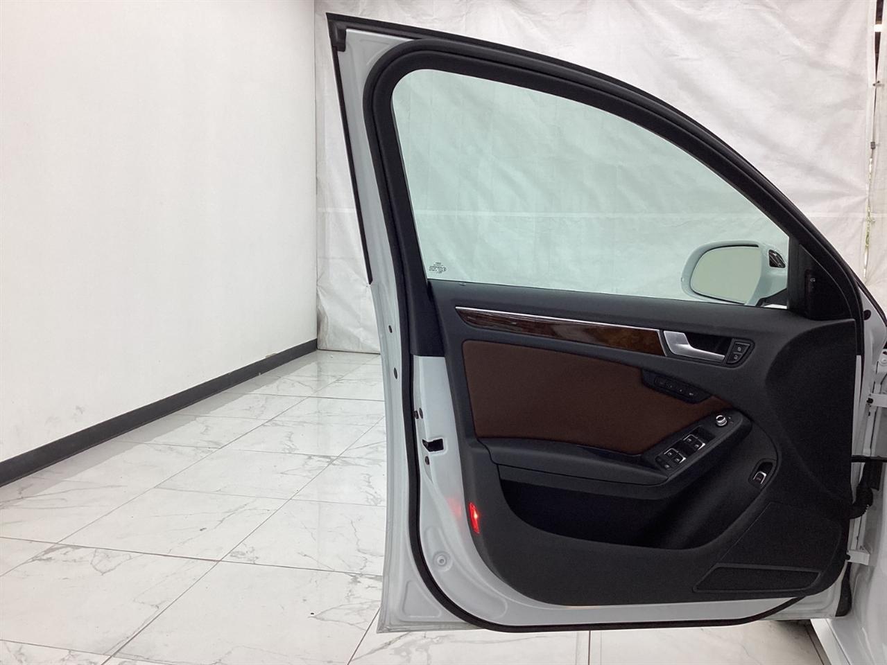 Audi A4 4dr Sdn Auto quattro 2.0T Premium Plus 2015