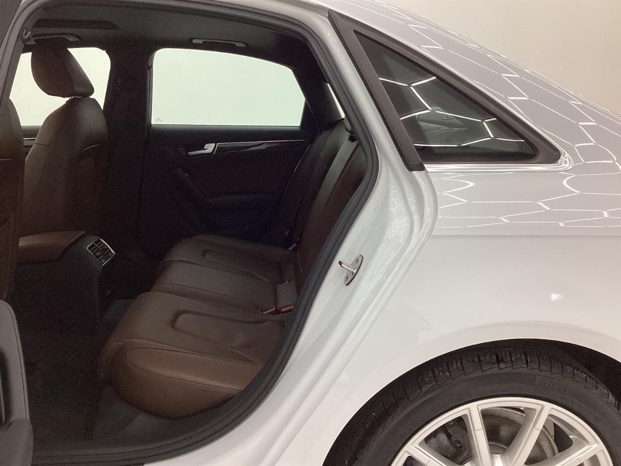 Audi A4 4dr Sdn Auto quattro 2.0T Premium Plus 2015