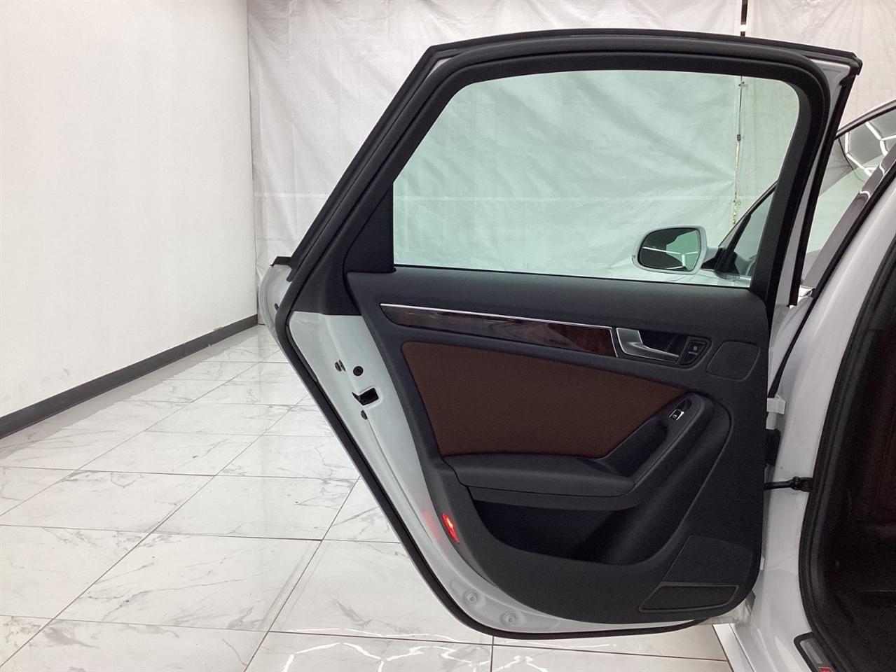 Audi A4 4dr Sdn Auto quattro 2.0T Premium Plus 2015