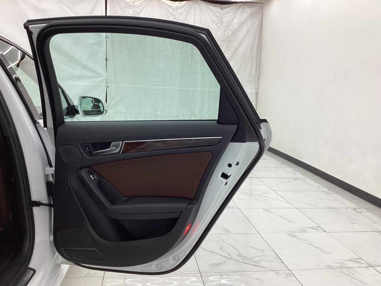 Audi A4 4dr Sdn Auto quattro 2.0T Premium Plus 2015