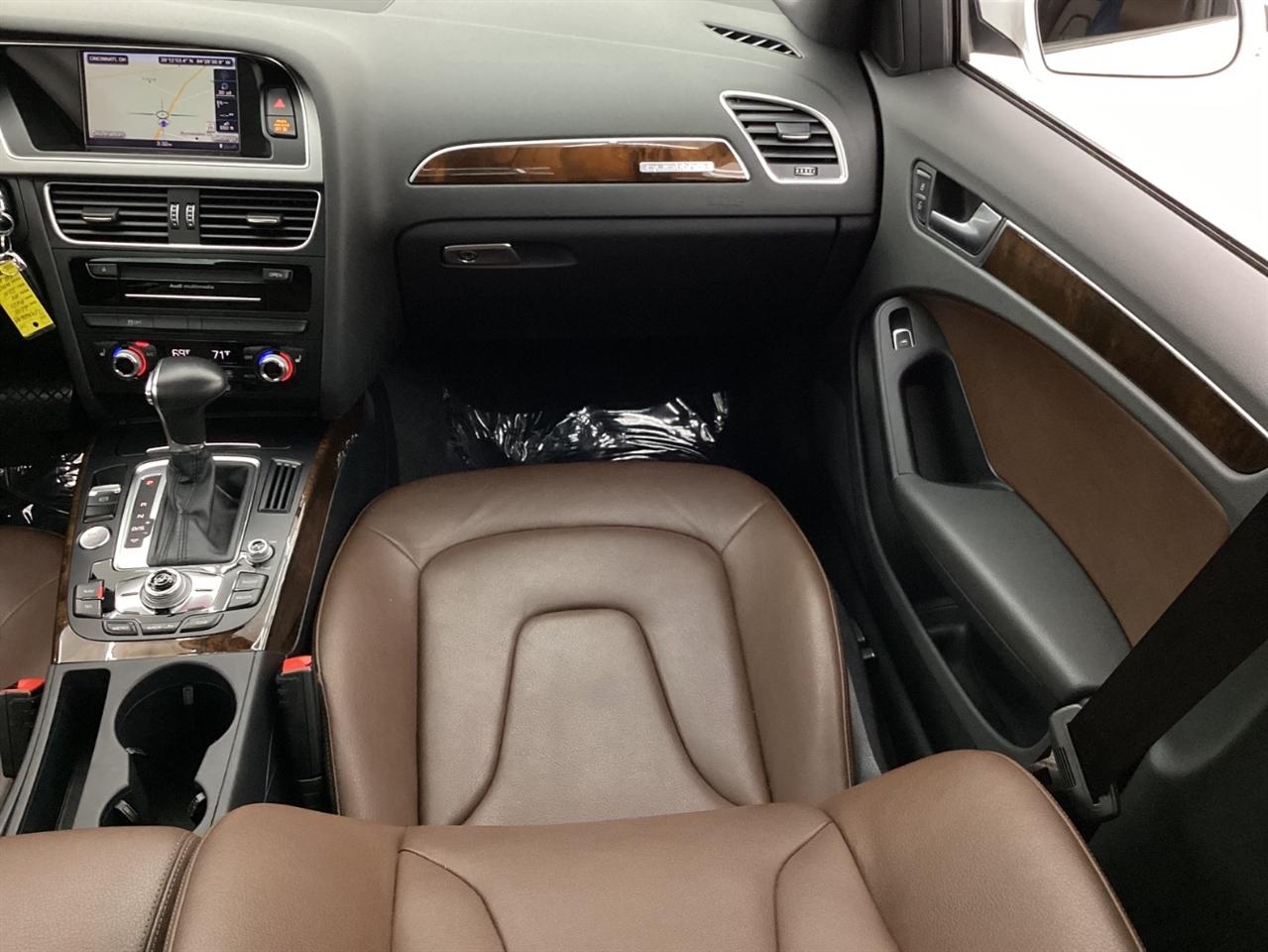 Audi A4 4dr Sdn Auto quattro 2.0T Premium Plus 2015