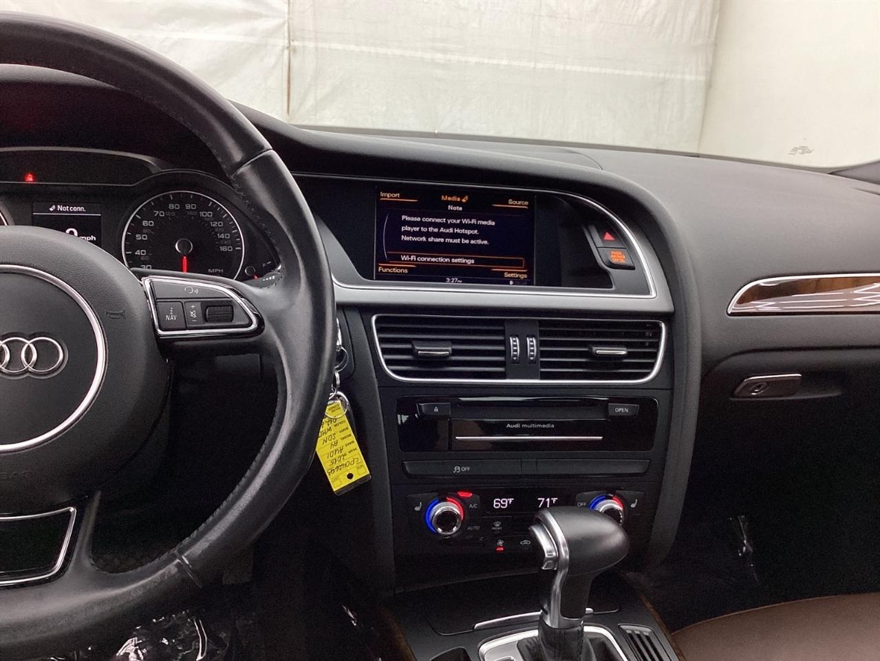 Audi A4 4dr Sdn Auto quattro 2.0T Premium Plus 2015