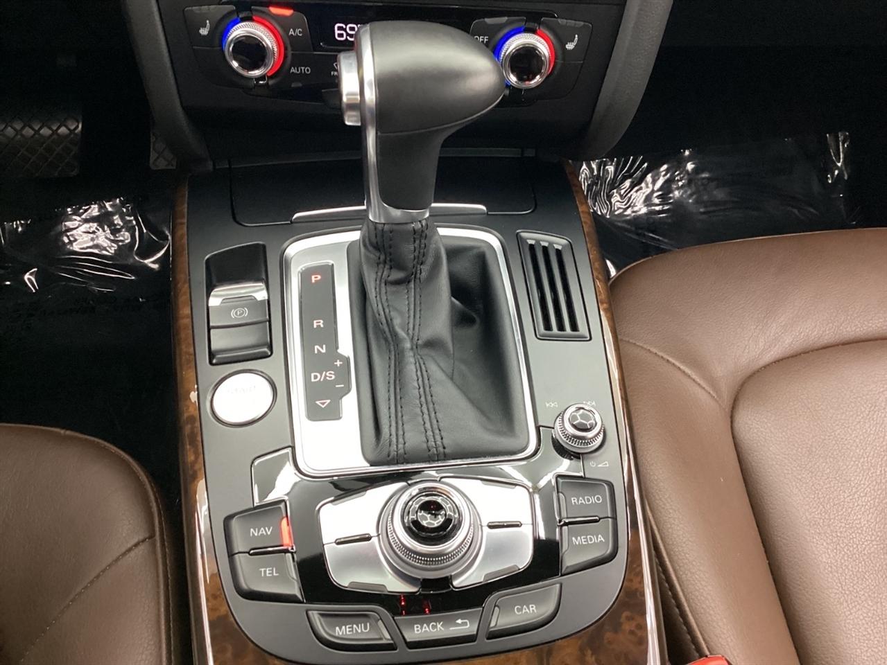 Audi A4 4dr Sdn Auto quattro 2.0T Premium Plus 2015