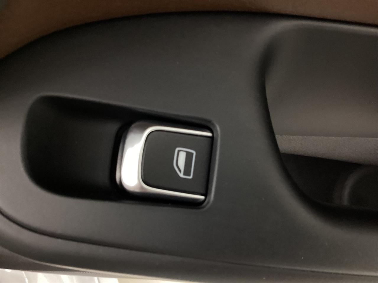 Audi A4 4dr Sdn Auto quattro 2.0T Premium Plus 2015