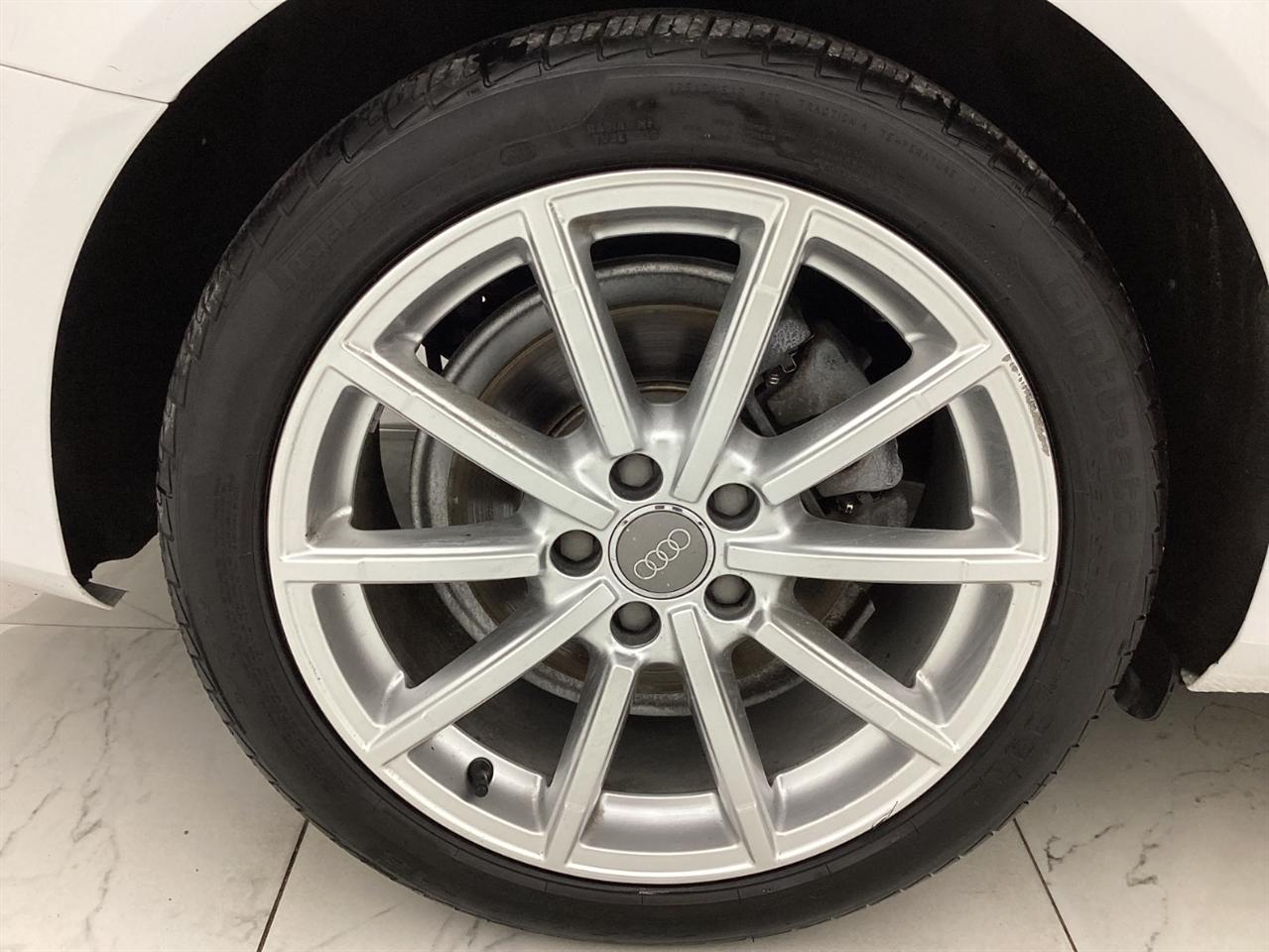 Audi A4 4dr Sdn Auto quattro 2.0T Premium Plus 2015