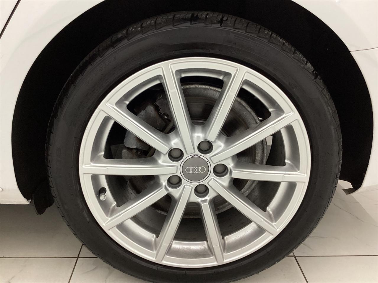 Audi A4 4dr Sdn Auto quattro 2.0T Premium Plus 2015
