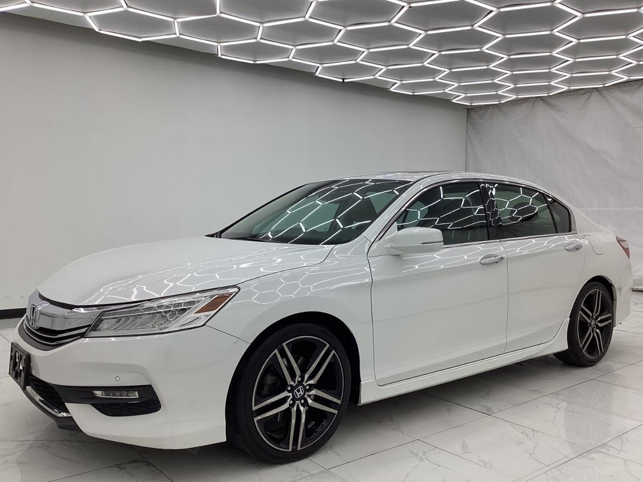 Honda Accord 4dr V6 Auto Touring 2016