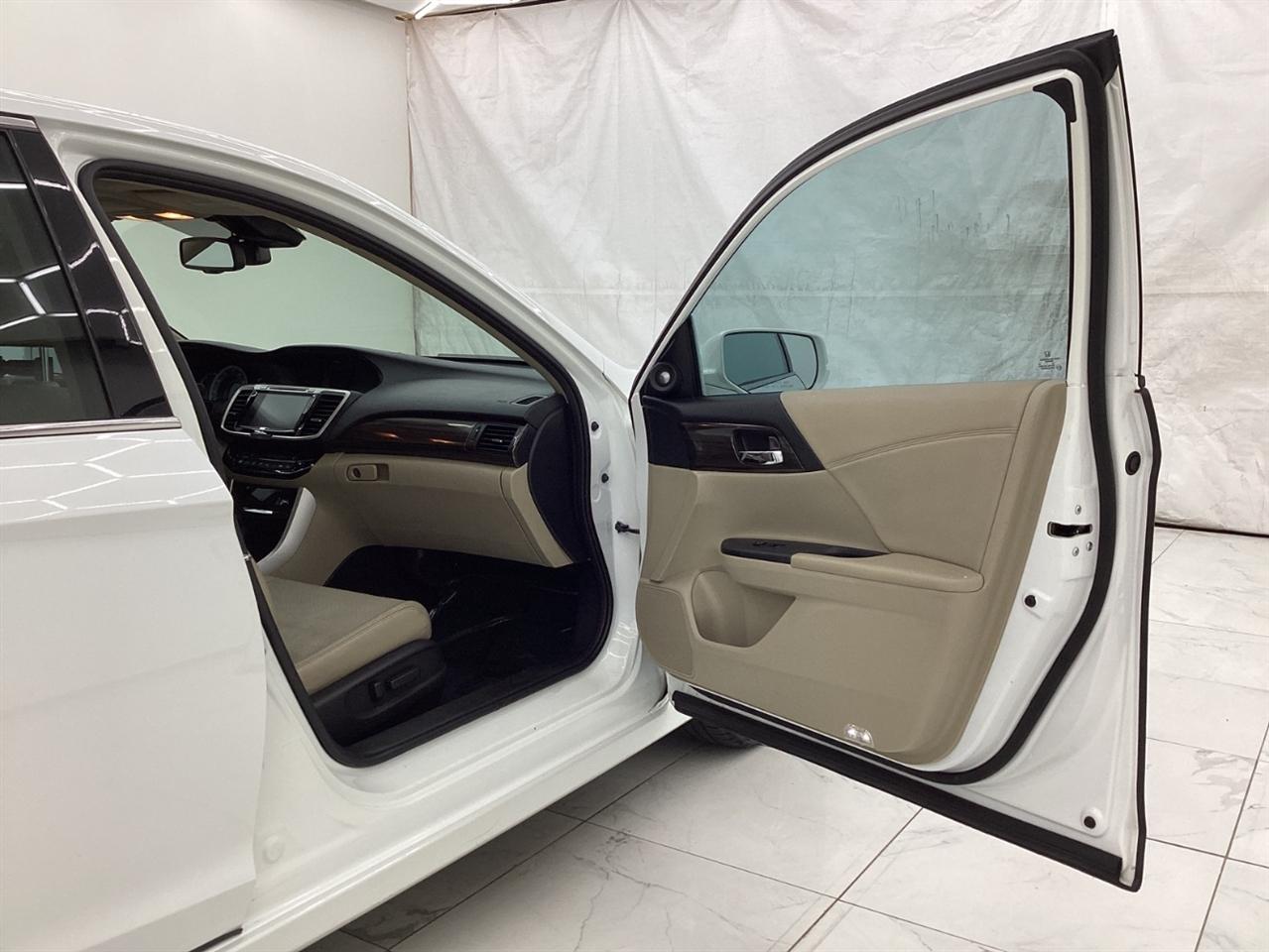 Honda Accord 4dr V6 Auto Touring 2016