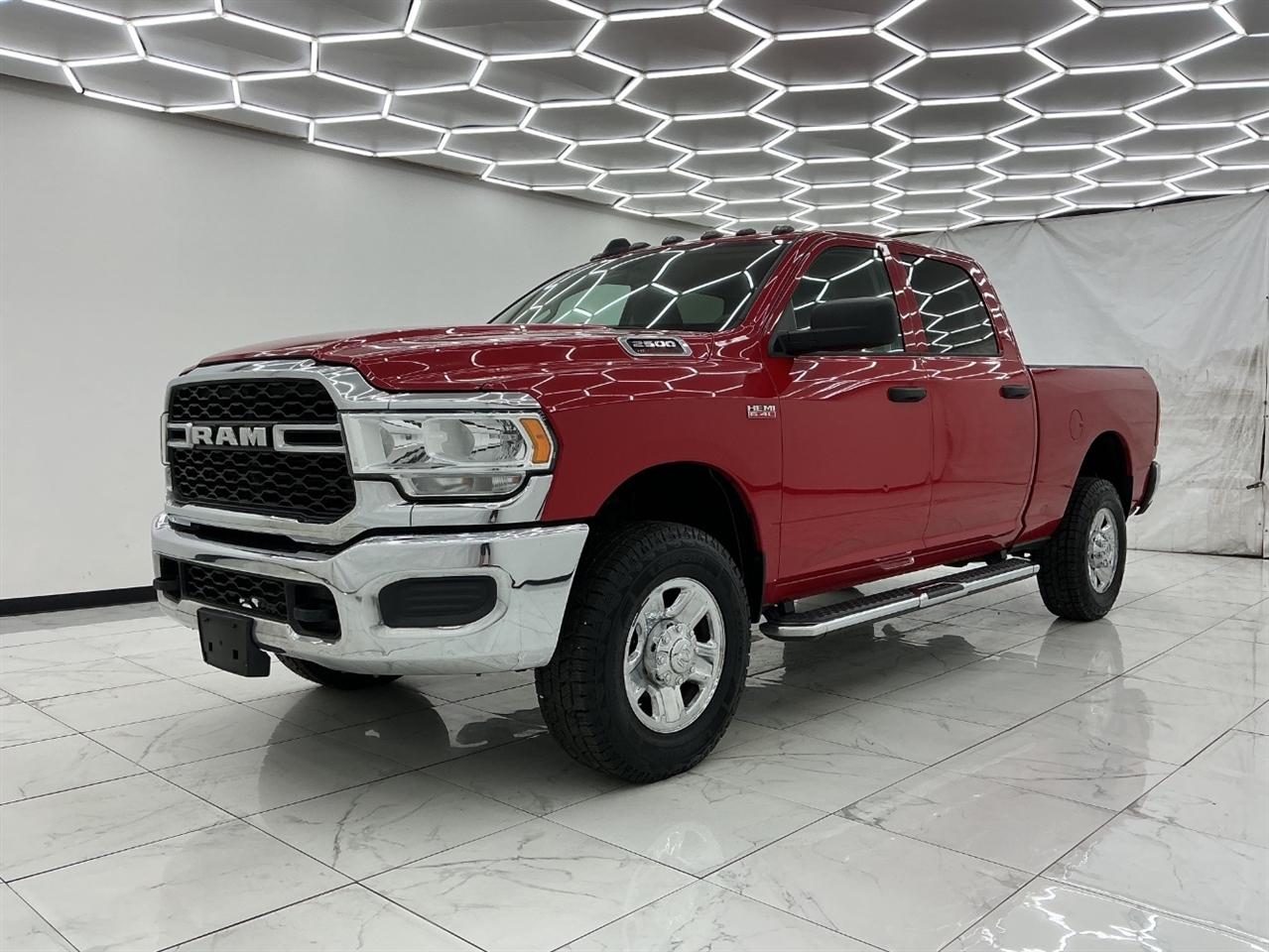 RAM 2500 Tradesman 4x4 Crew Cab 6'4" Box 2019