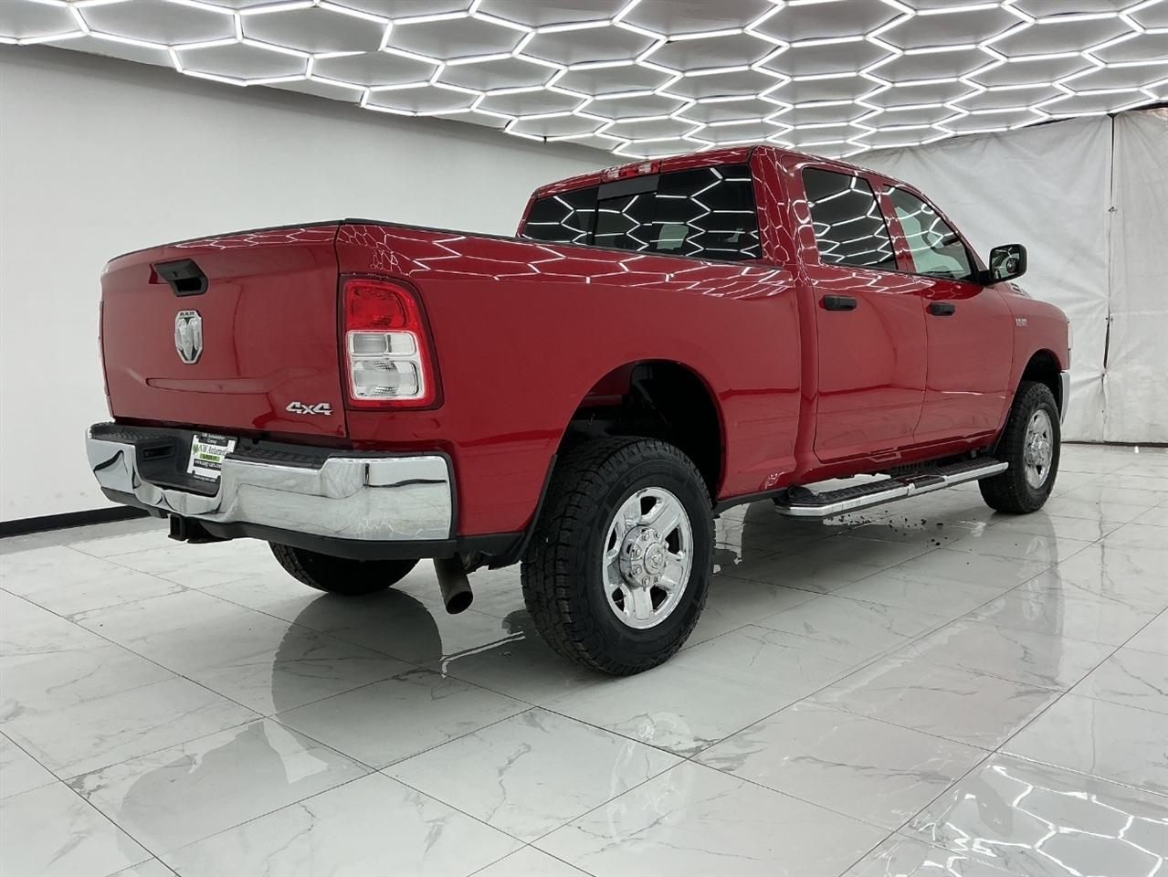 RAM 2500 Tradesman 4x4 Crew Cab 6'4" Box 2019