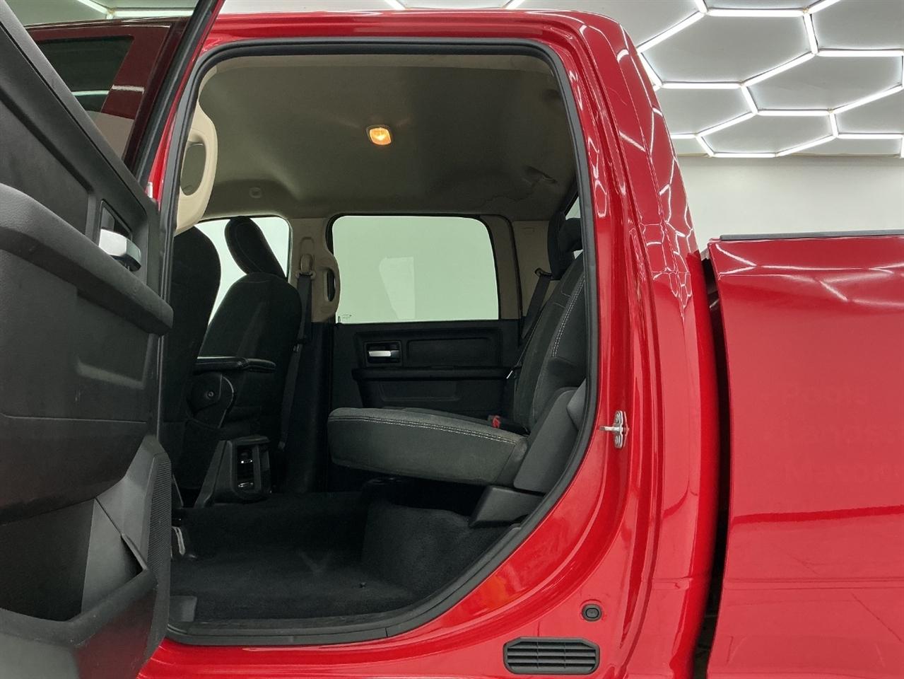 RAM 2500 Tradesman 4x4 Crew Cab 6'4" Box 2019