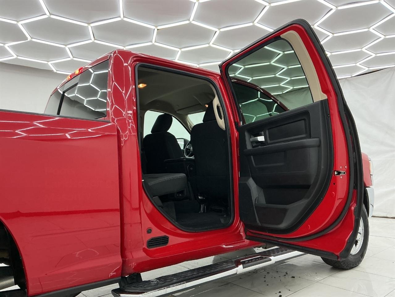 RAM 2500 Tradesman 4x4 Crew Cab 6'4" Box 2019