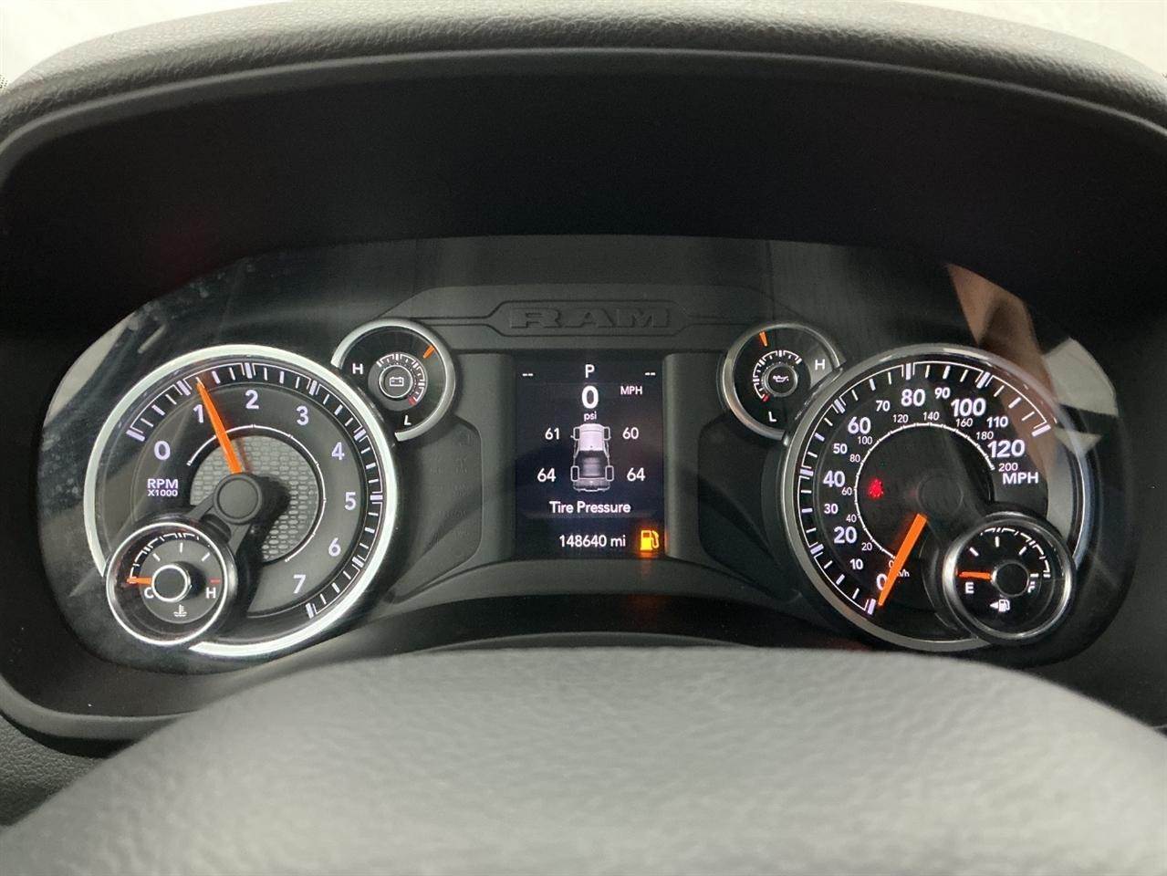 RAM 2500 Tradesman 4x4 Crew Cab 6'4" Box 2019