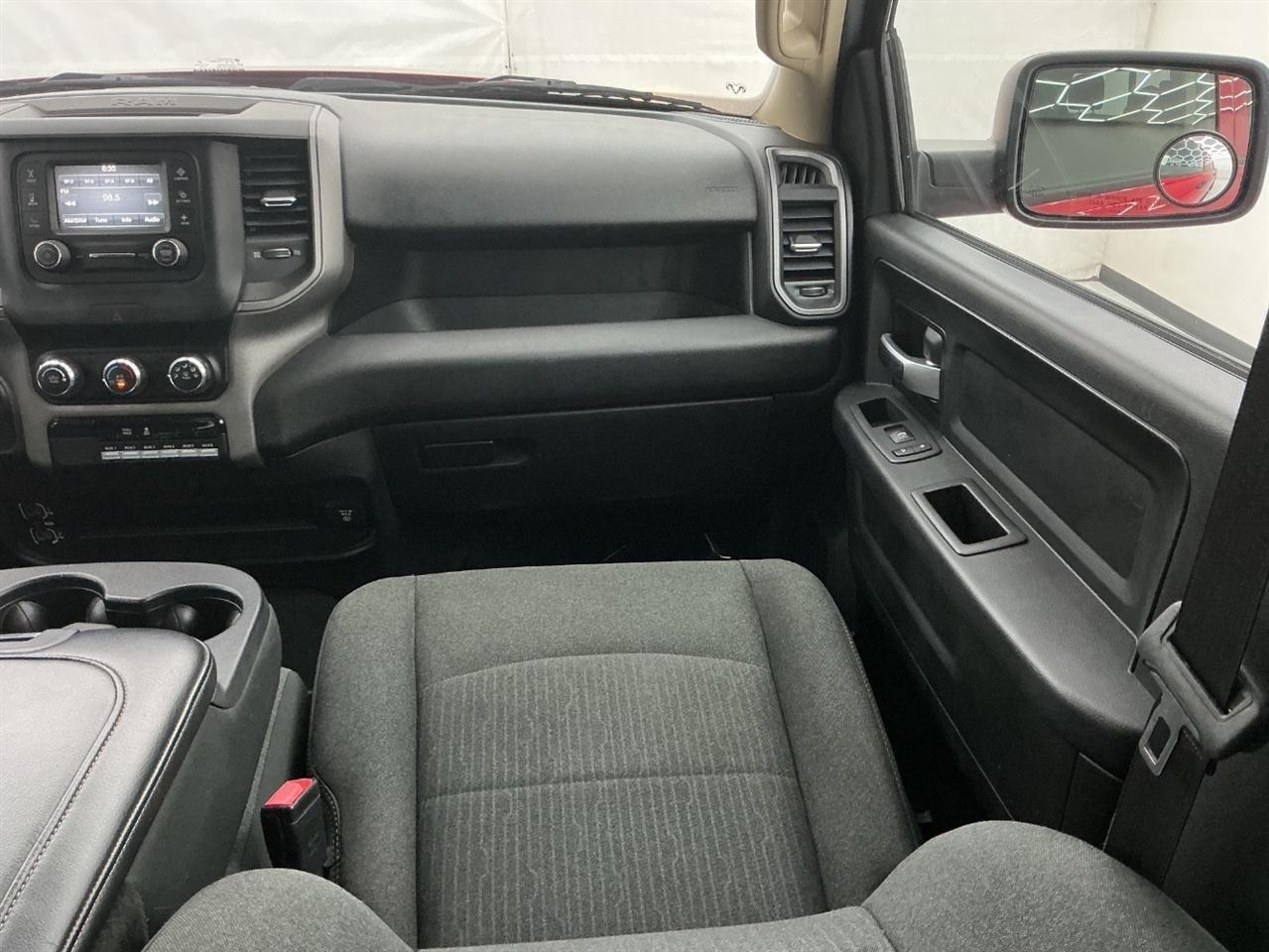 RAM 2500 Tradesman 4x4 Crew Cab 6'4" Box 2019