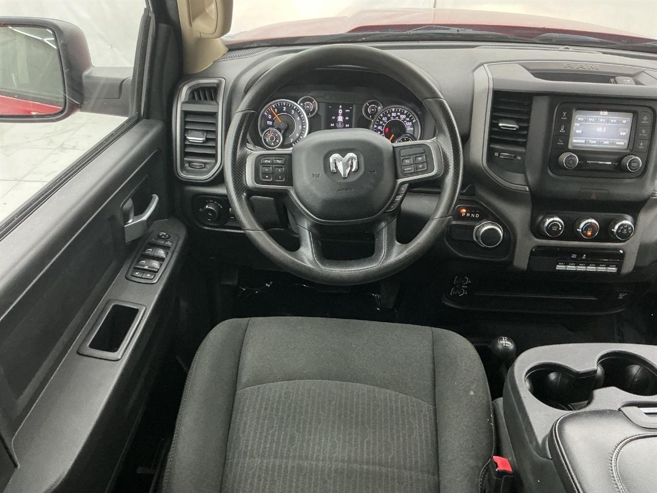 RAM 2500 Tradesman 4x4 Crew Cab 6'4" Box 2019