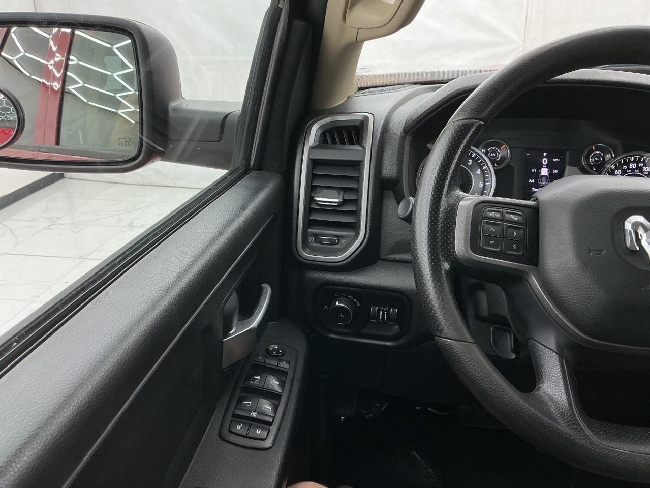 RAM 2500 Tradesman 4x4 Crew Cab 6'4" Box 2019