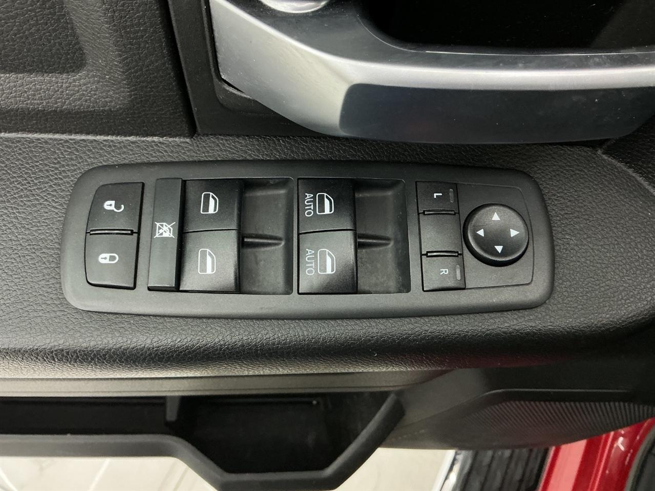 RAM 2500 Tradesman 4x4 Crew Cab 6'4" Box 2019