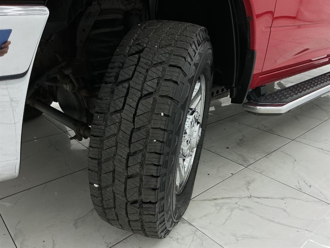 RAM 2500 Tradesman 4x4 Crew Cab 6'4" Box 2019