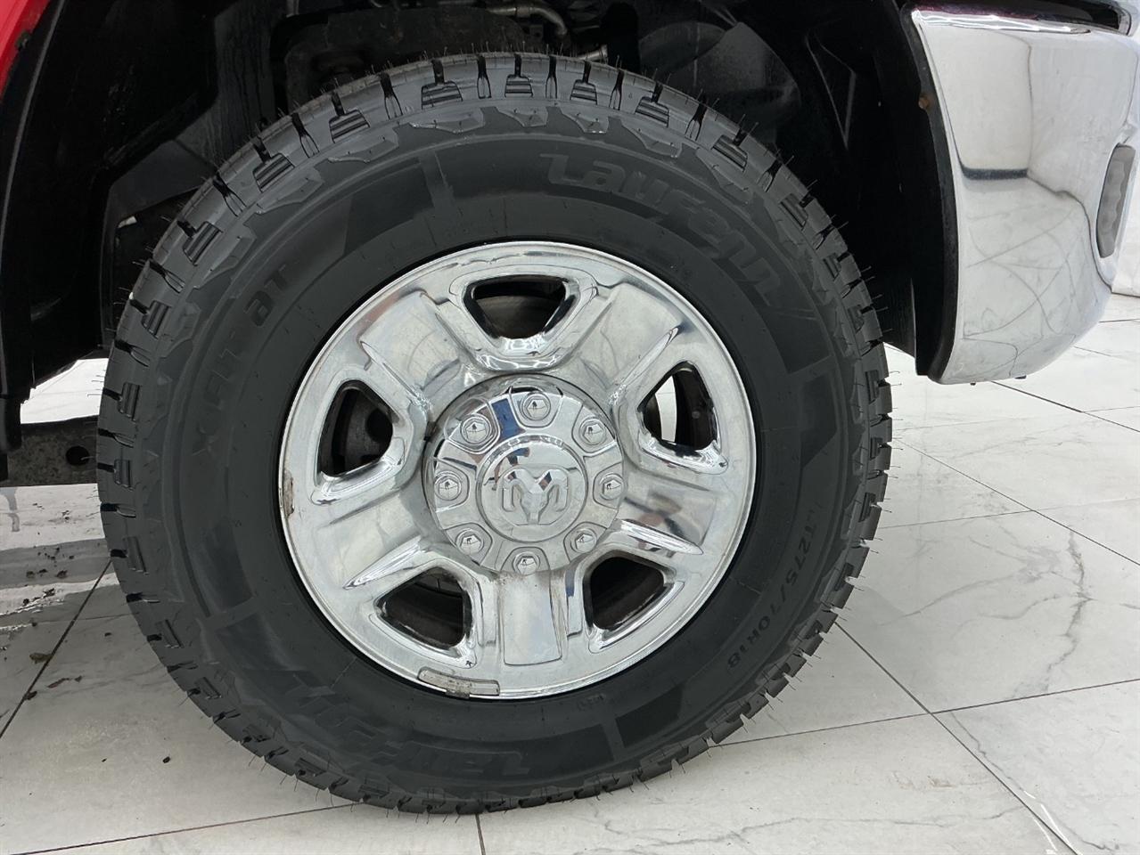 RAM 2500 Tradesman 4x4 Crew Cab 6'4" Box 2019