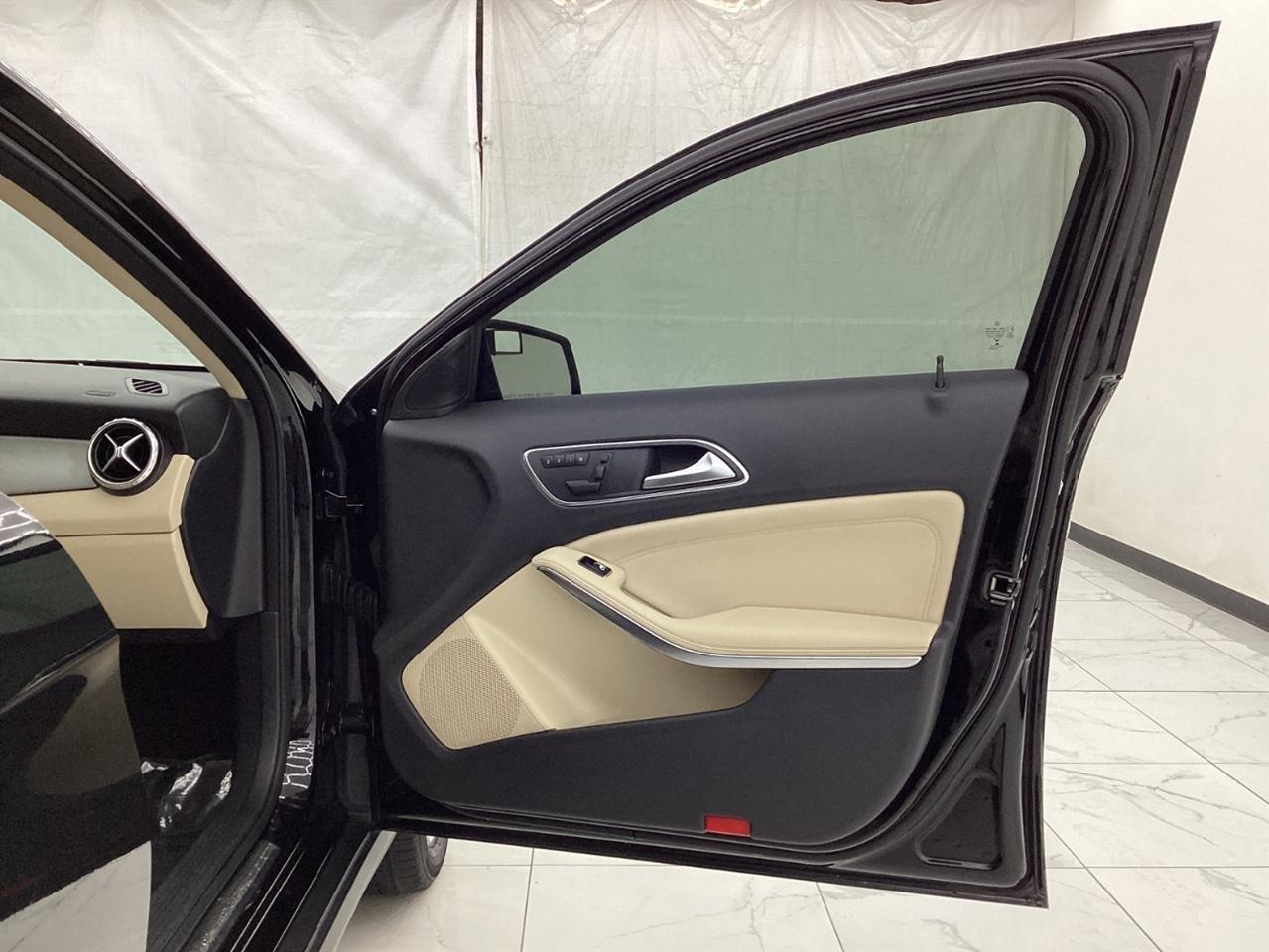 Mercedes-Benz GLA-Class 4MATIC 4dr GLA 250 2015
